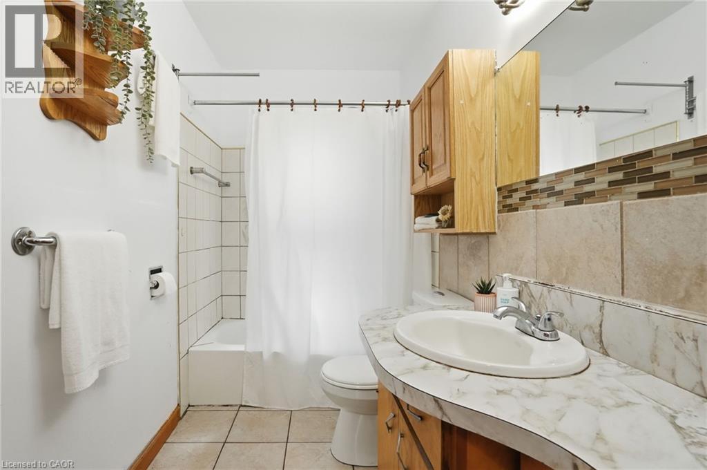 4 Duncombe Drive, Hamilton, Ontario  L9A 2E8 - Photo 20 - 40835484