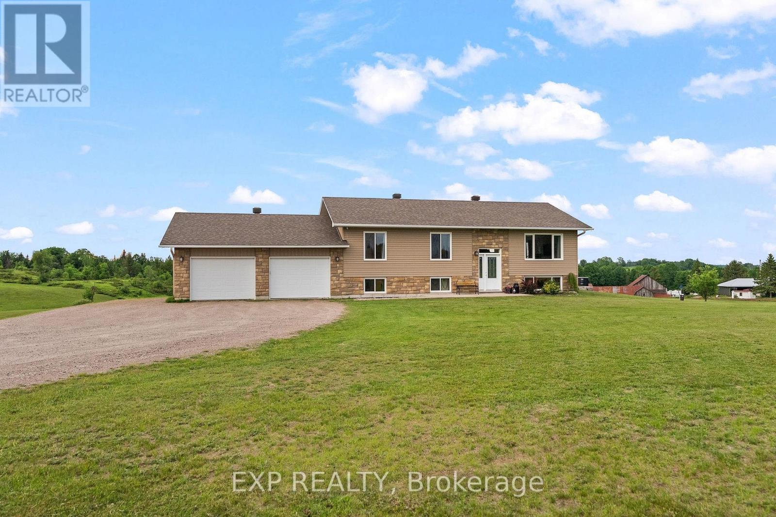 566a Pinnacle Road, Horton, Ontario  K7V 3Z6 - Photo 2 - X13474592