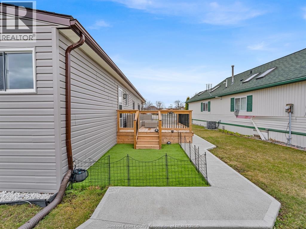 25 Parkside, Mcgregor, Ontario  N0R 1J0 - Photo 28 - 26014755