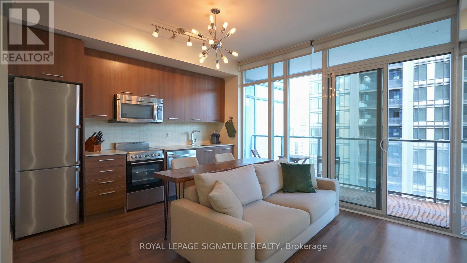 1214 - 105 GEORGE STREET, Toronto, Ontario