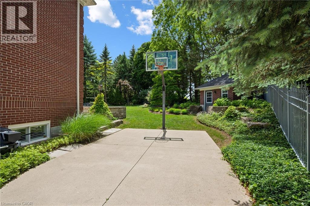 248 The Lion's Gate, Waterloo, Ontario  N2L 6M5 - Photo 39 - 40841223