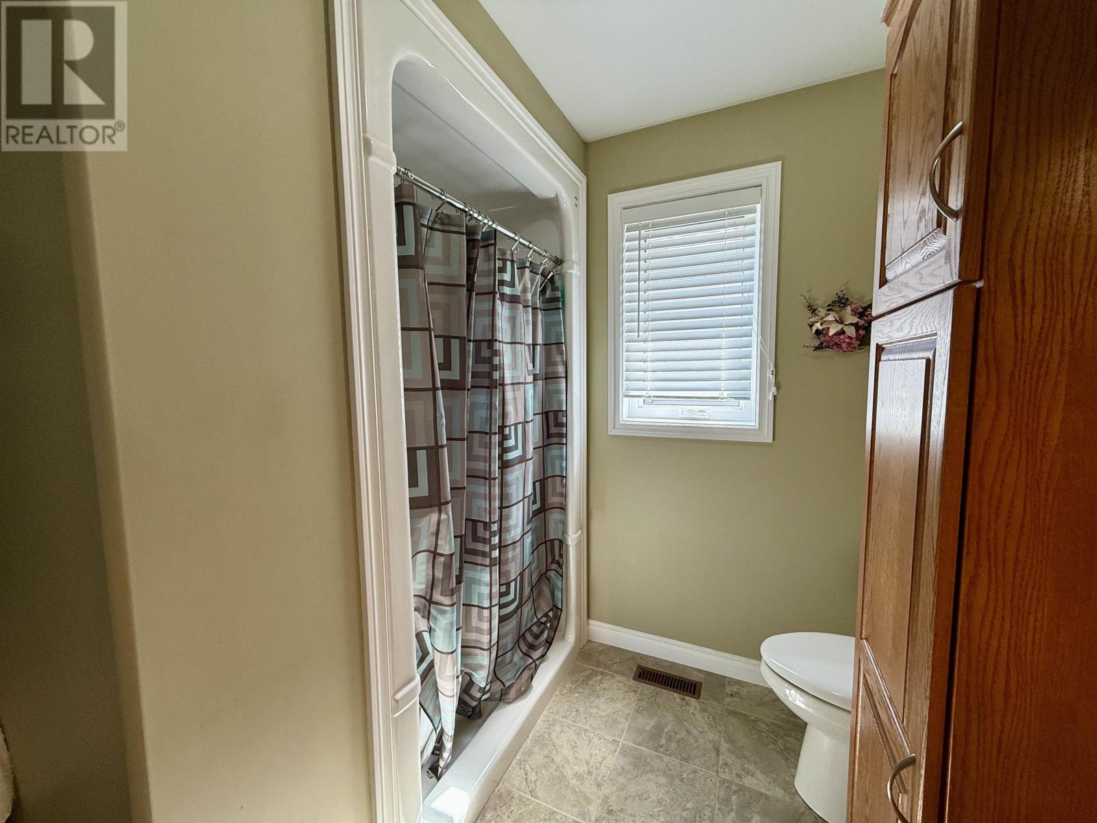 547 Fireweed Bay, Thunder Bay, Ontario  P7G 0A7 - Photo 18 - TB2601617