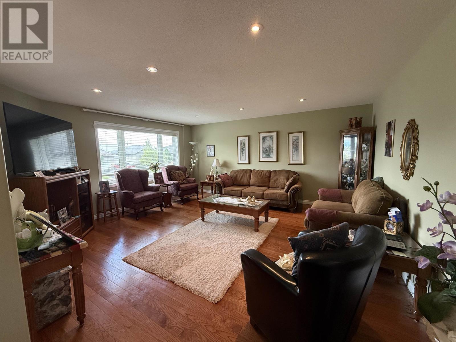 547 Fireweed Bay, Thunder Bay, Ontario  P7G 0A7 - Photo 4 - TB2601617