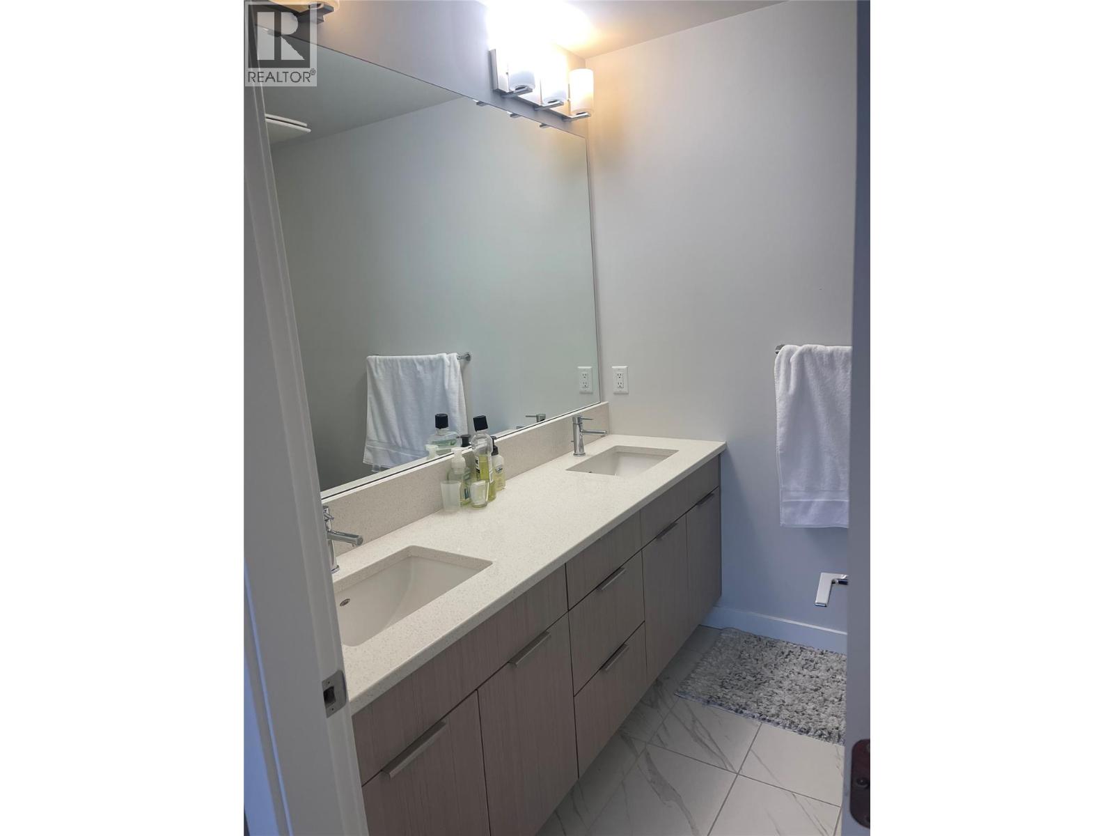 170 Celano Crescent Unit# 20, Kelowna, British Columbia  V1V 0B6 - Photo 7 - 10392003