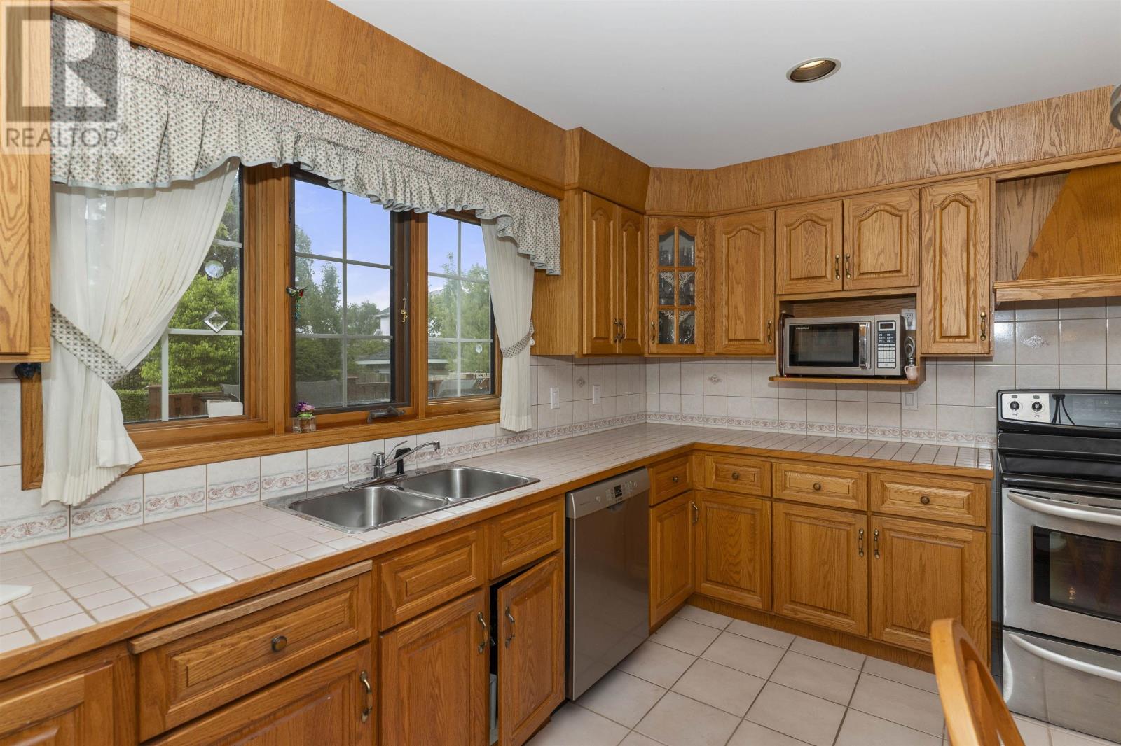 205 Kusznier Cres, Thunder Bay, Ontario  P7B 6K4 - Photo 10 - TB2601604