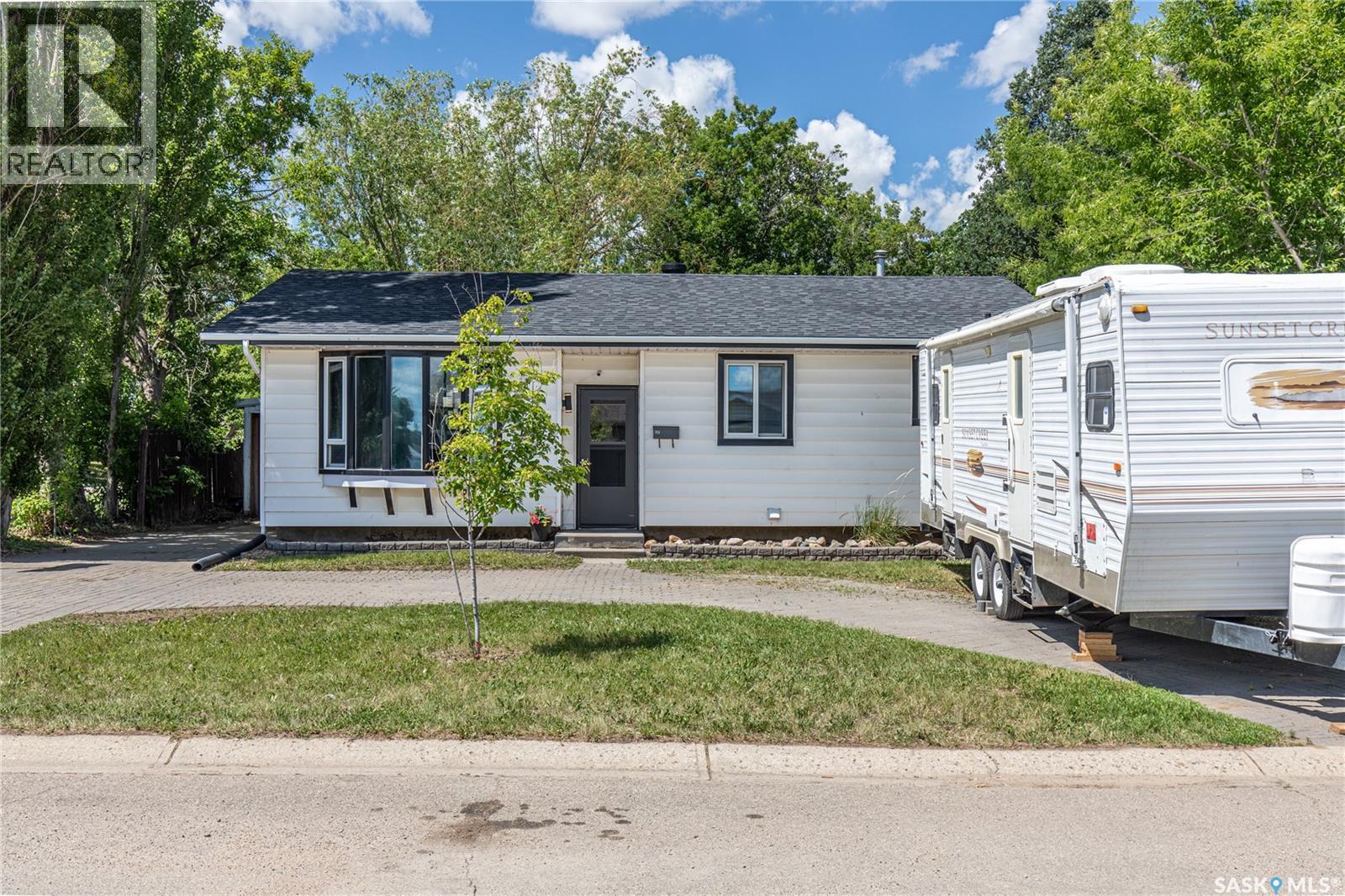 1387 Manitou Crescent, Moose Jaw, Saskatchewan  S6H 7C5 - Photo 5 - SK040217