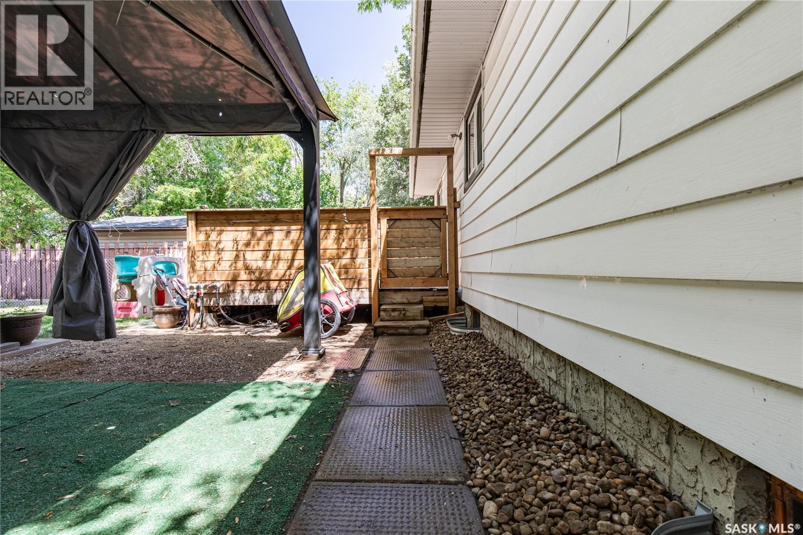 1387 Manitou Crescent, Moose Jaw, Saskatchewan  S6H 7C5 - Photo 61 - SK040217