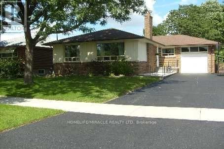 19 AMBERWOOD ROAD, Toronto, Ontario