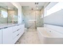 2630 Bath Street Unit# 201, Kelowna, BC V1Y 1M2