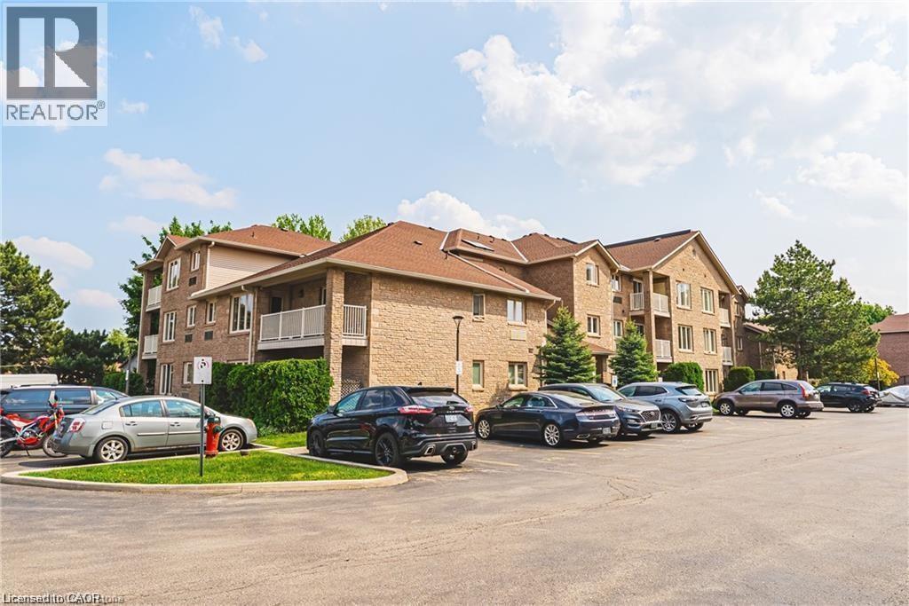 3050 PINEMEADOW Drive Unit# 30, Burlington, Ontario