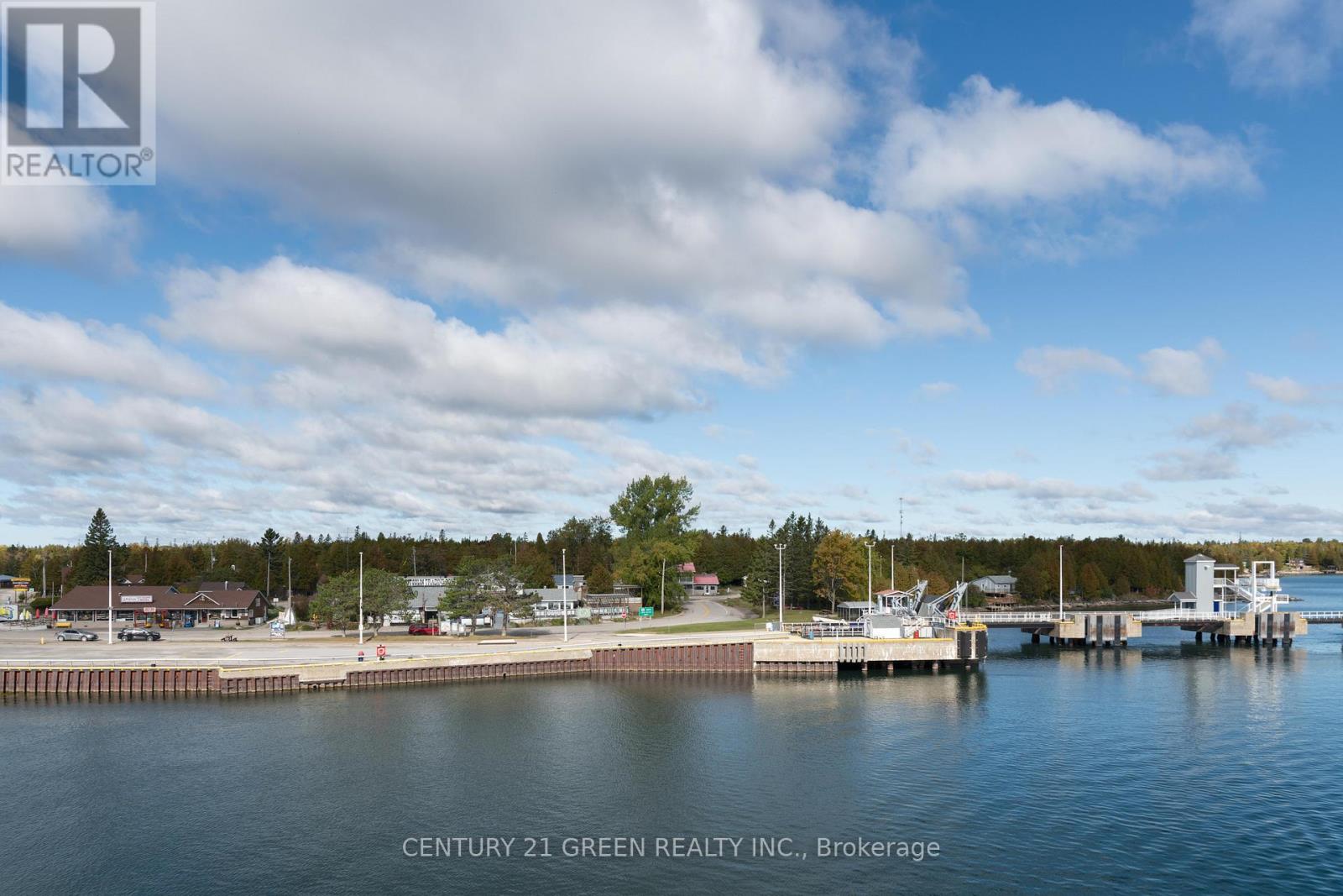 6 WATER STREET, Tehkummah, Ontario