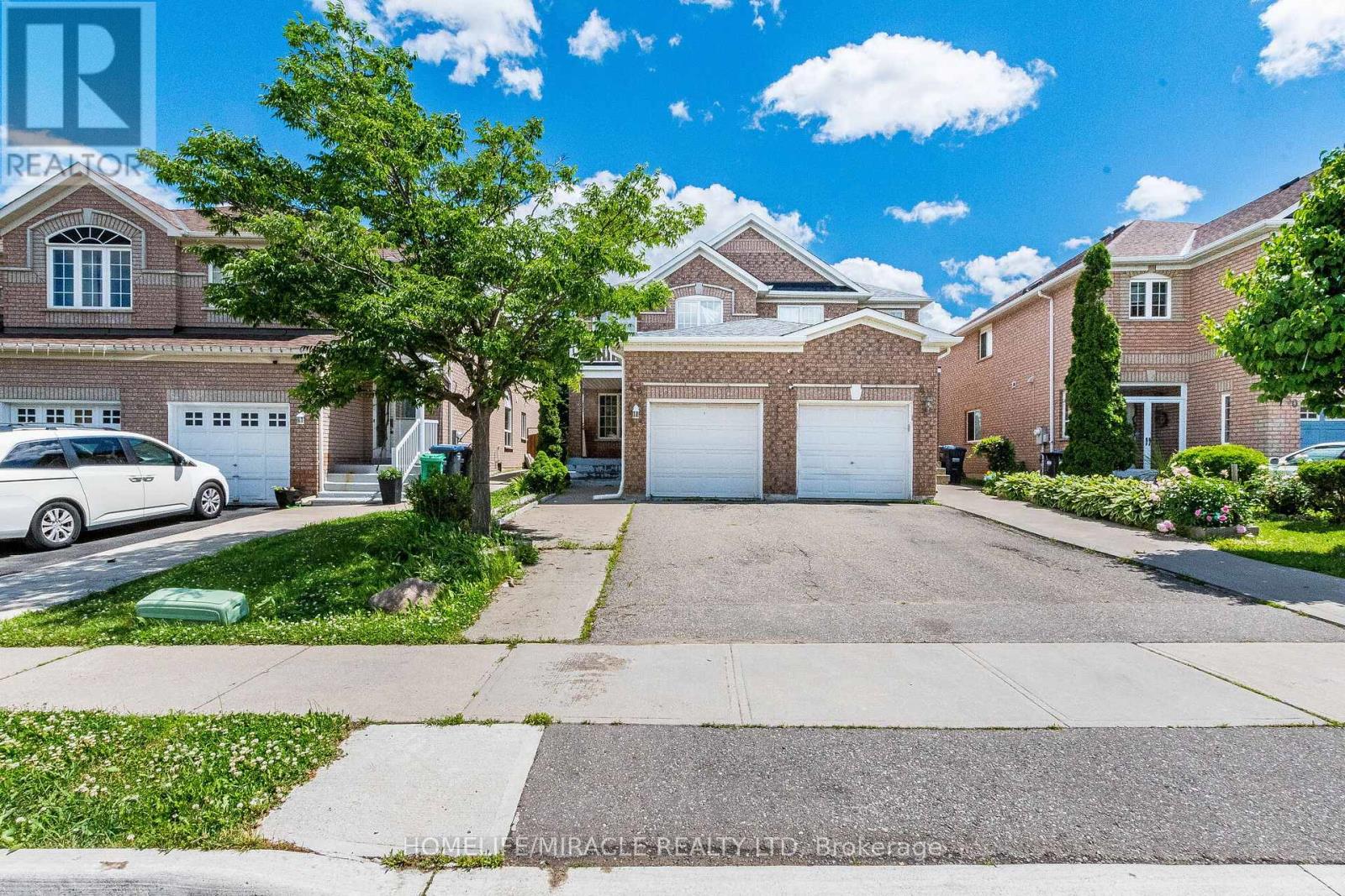 46 Weather Vane Lane, Brampton, Ontario  L6X 4R5 - Photo 2 - W13468474