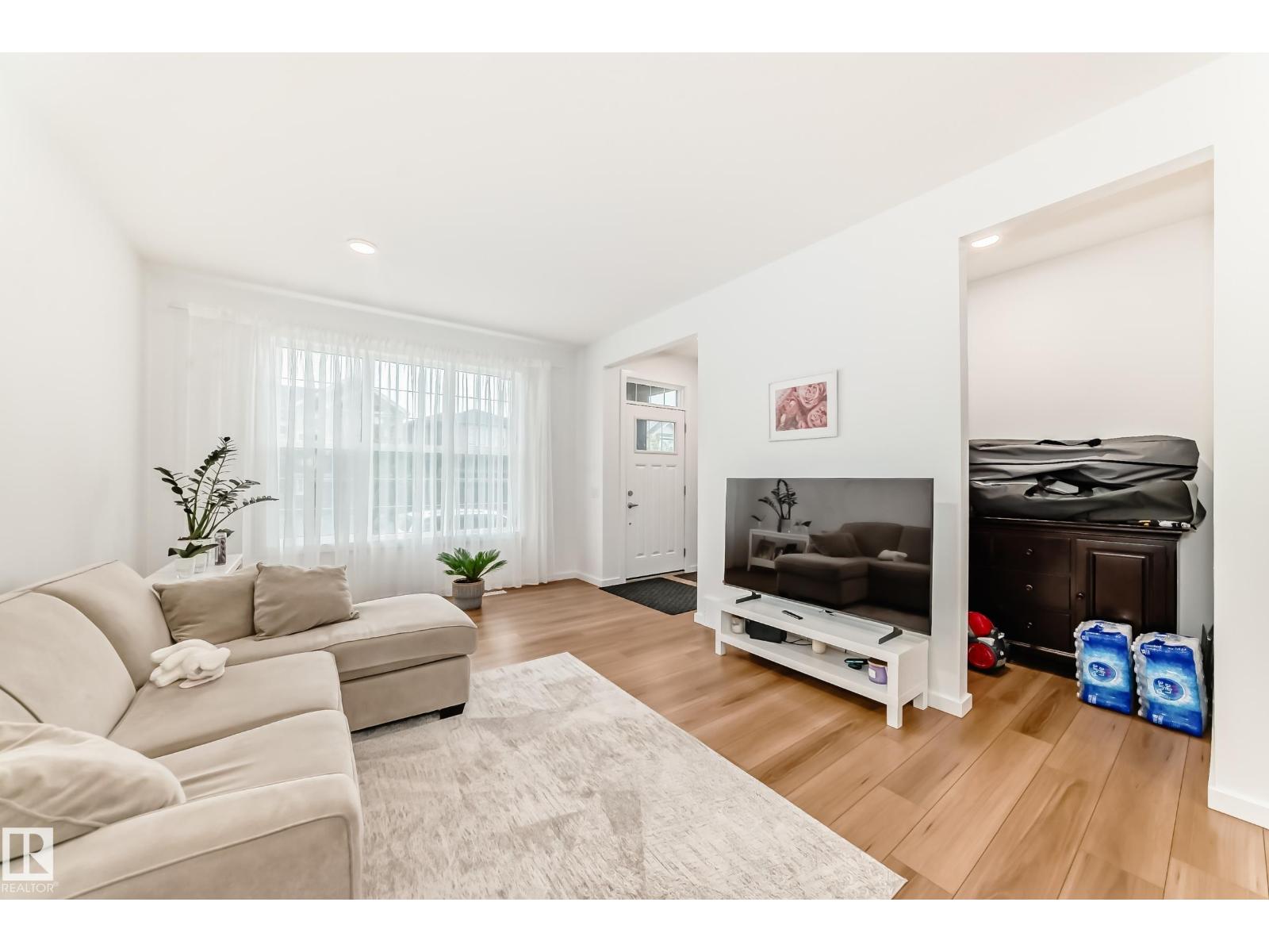 8129 226a Street NW NW, Edmonton, Alberta  T5T 7S8 - Photo 1 - E4493591