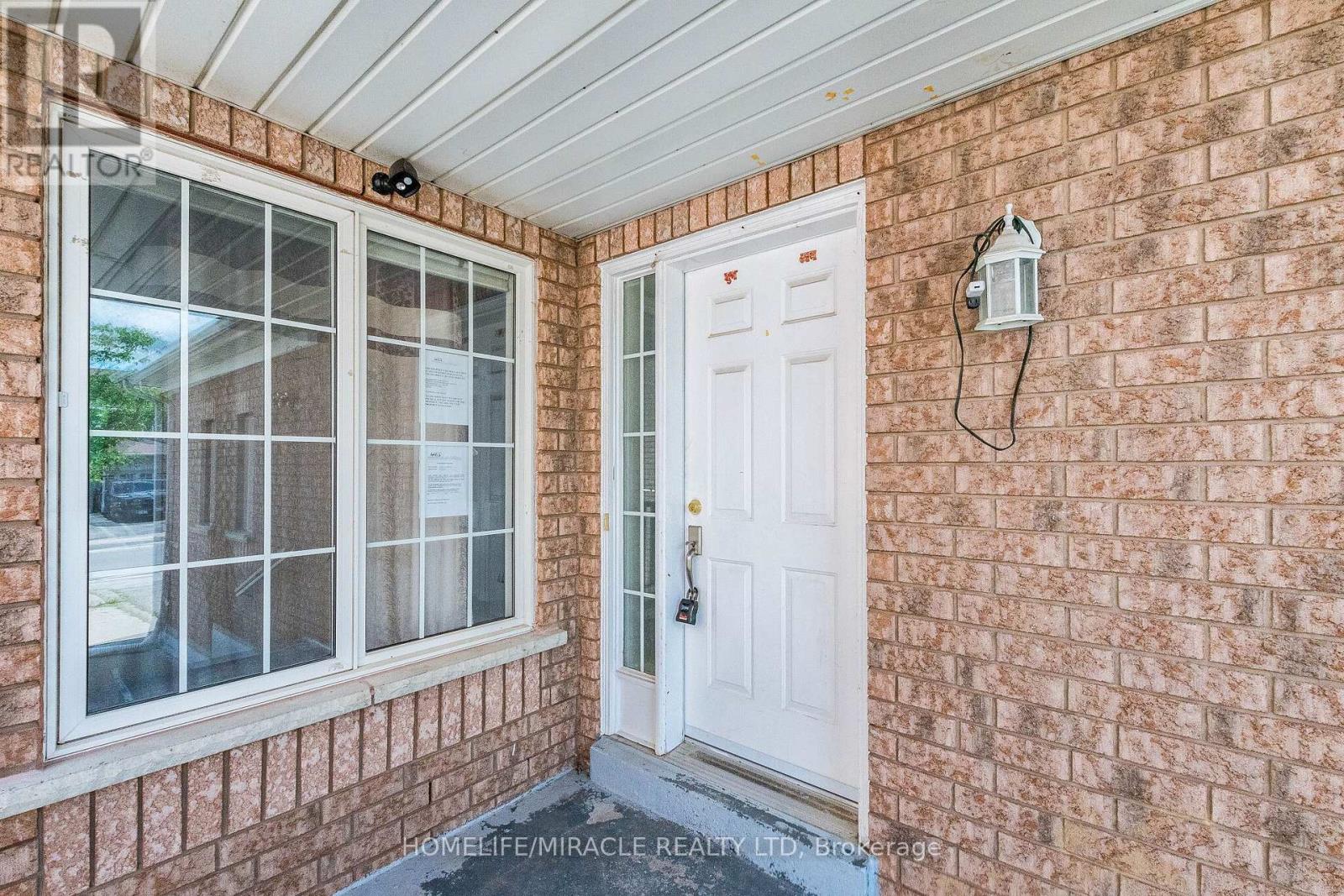 46 Weather Vane Lane, Brampton, Ontario  L6X 4R5 - Photo 6 - W13468474