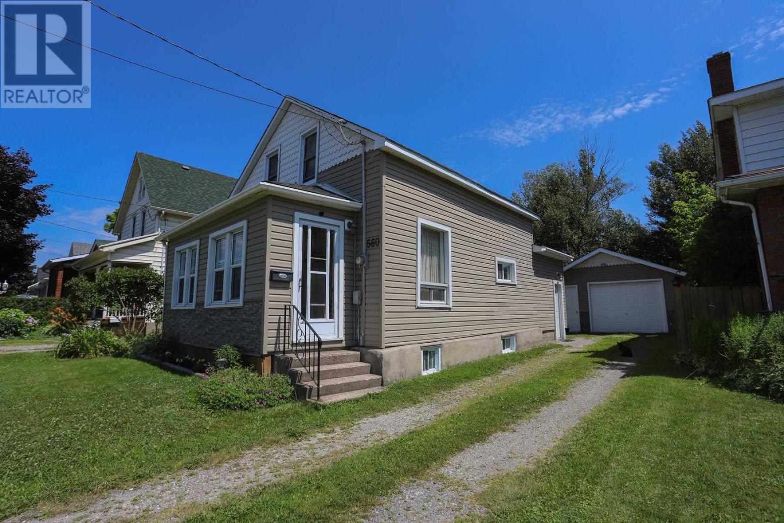 560 Sherbourne St, Sault Ste. Marie, Ontario P6C 3X7 - Photo 2 - SM261537
