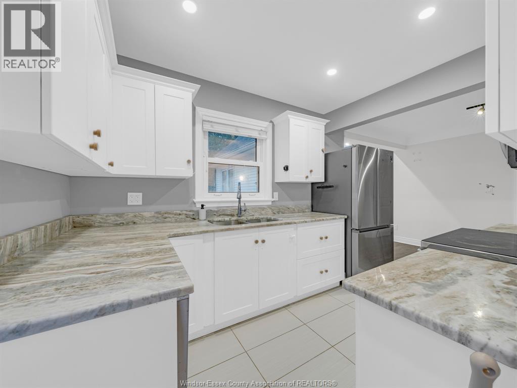 2584 Chilver, Windsor, Ontario  N8W 2V9 - Photo 14 - 26014816