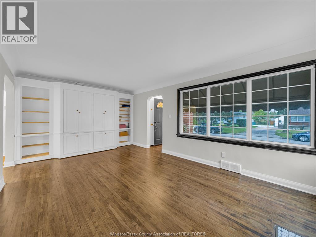 2584 Chilver, Windsor, Ontario  N8W 2V9 - Photo 8 - 26014816