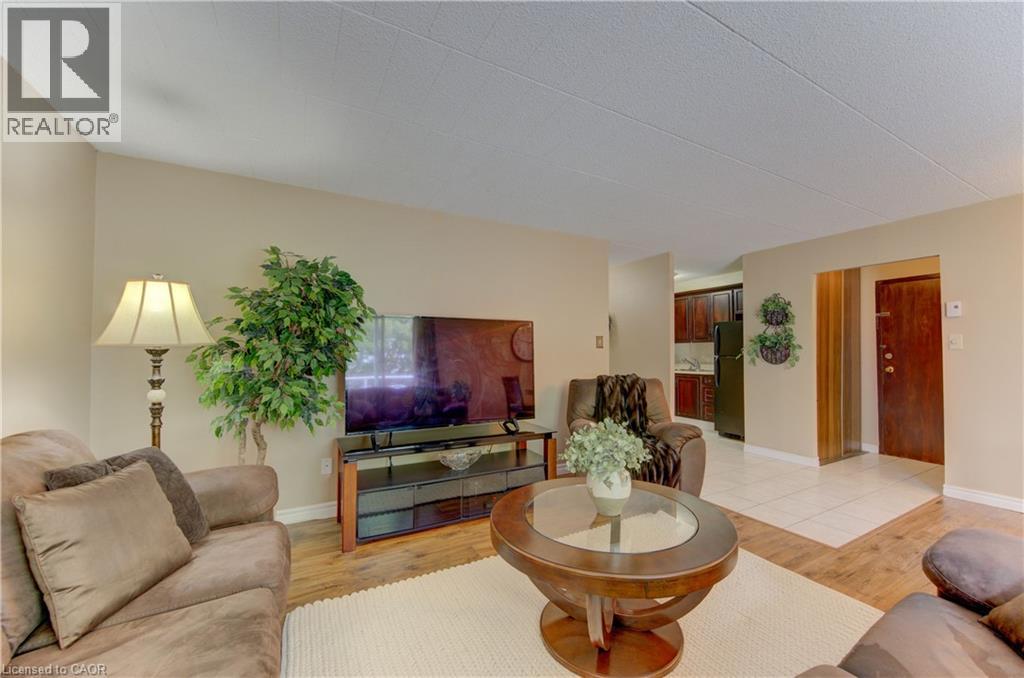 71 Vanier Drive Unit# 301, Kitchener, Ontario  N2C 1J4 - Photo 12 - 40839804