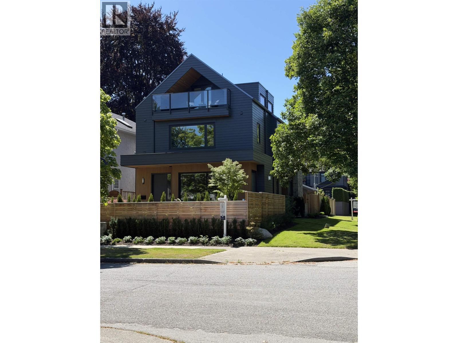 396 W 21 AVENUE, Vancouver, British Columbia