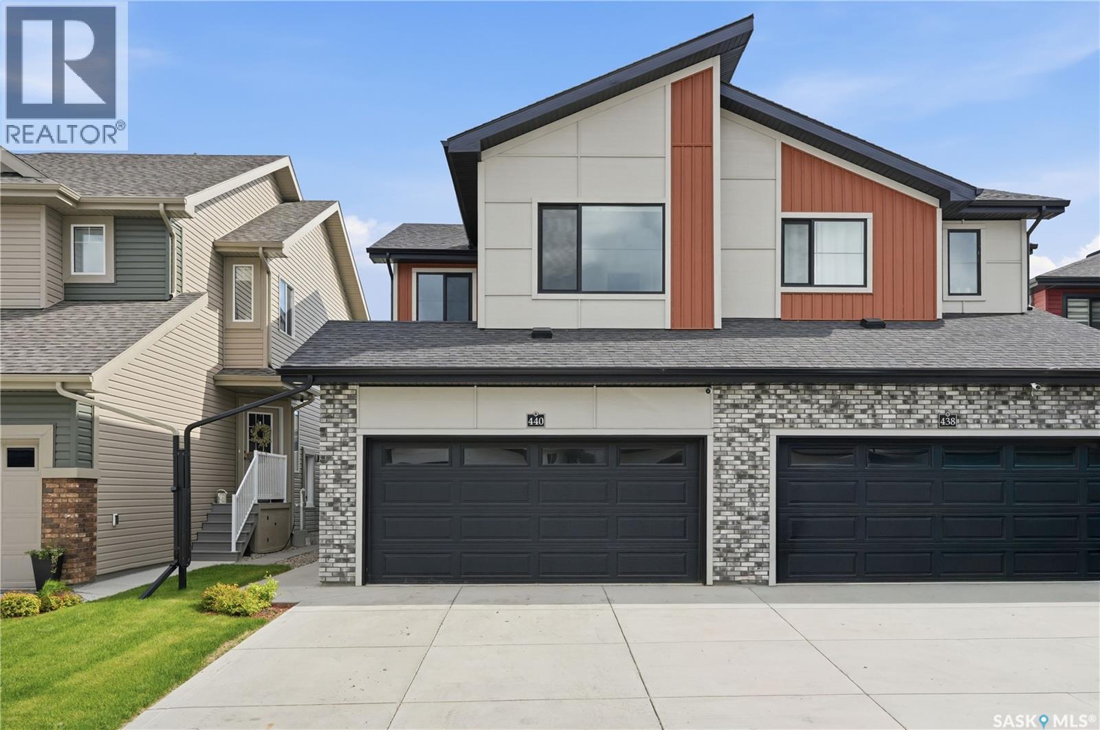 440 Myles Heidt MANOR, Saskatoon, Saskatchewan