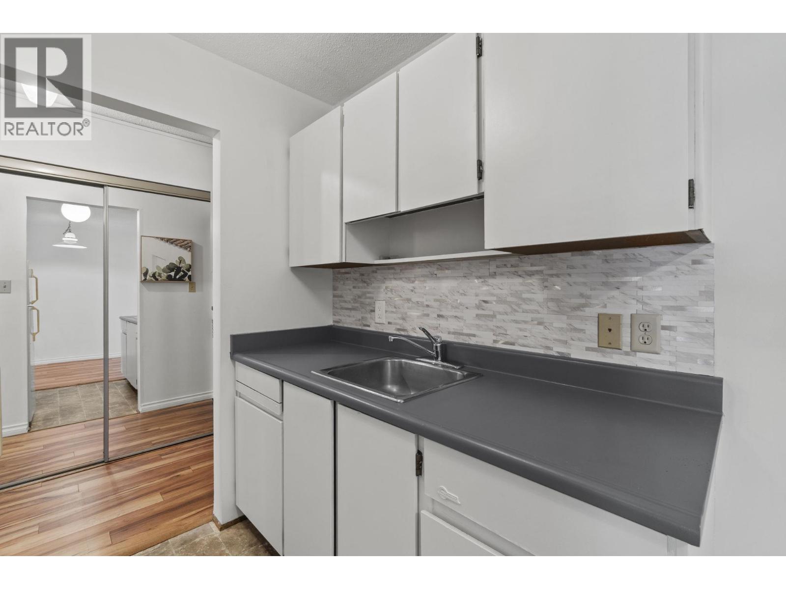 315 310 W 3rd Street, North Vancouver, British Columbia  V7M 1G4 - Photo 10 - R3110529