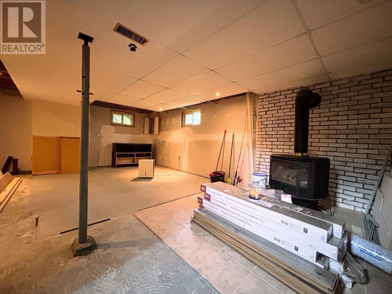 2 Essa Pl, Manitouwadge, Ontario  P0T 2C0 - Photo 24 - TB2601625