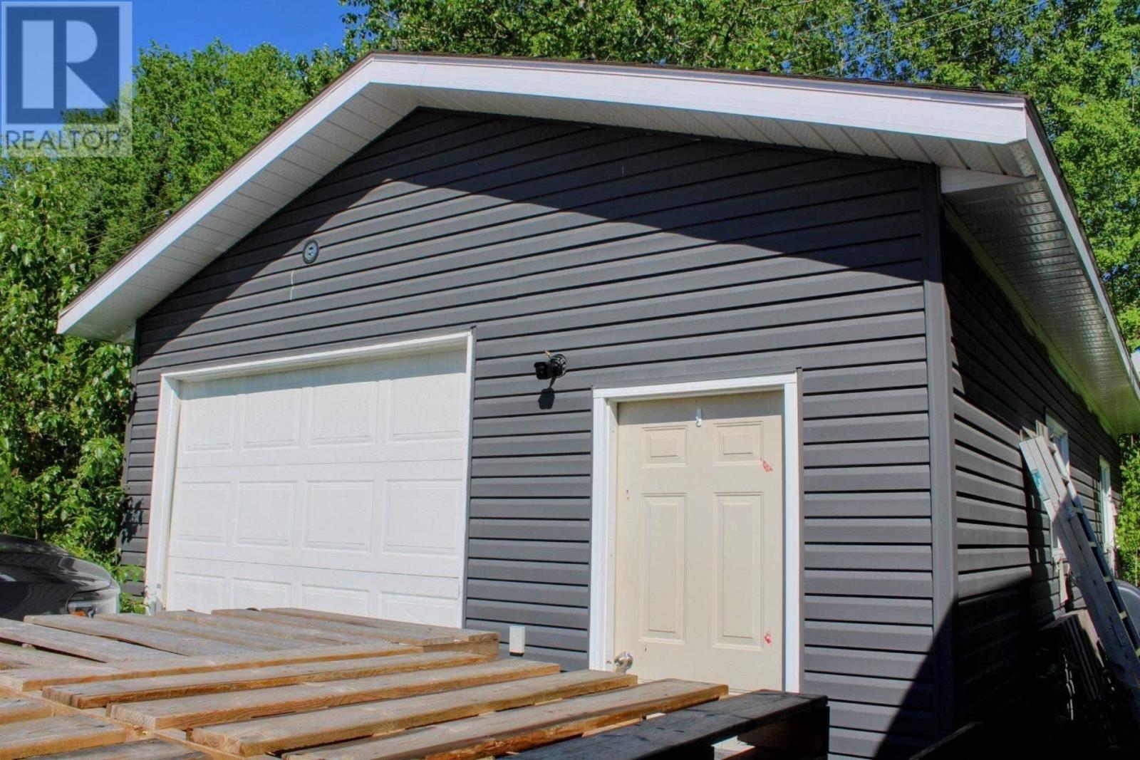 2 Essa Pl, Manitouwadge, Ontario  P0T 2C0 - Photo 31 - TB2601625