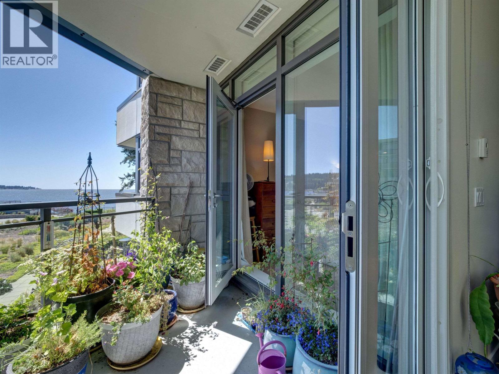 307 5725 Teredo Street, Sechelt, British Columbia  V7Z 0J2 - Photo 11 - R3138284