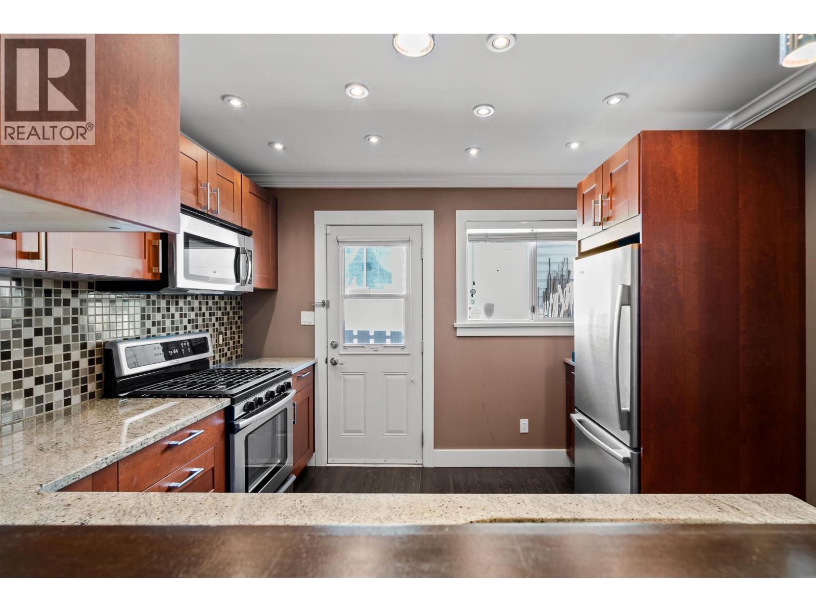 1050 E 10th Avenue, Vancouver, British Columbia V5T 2B5 - Photo 12 - R3138291