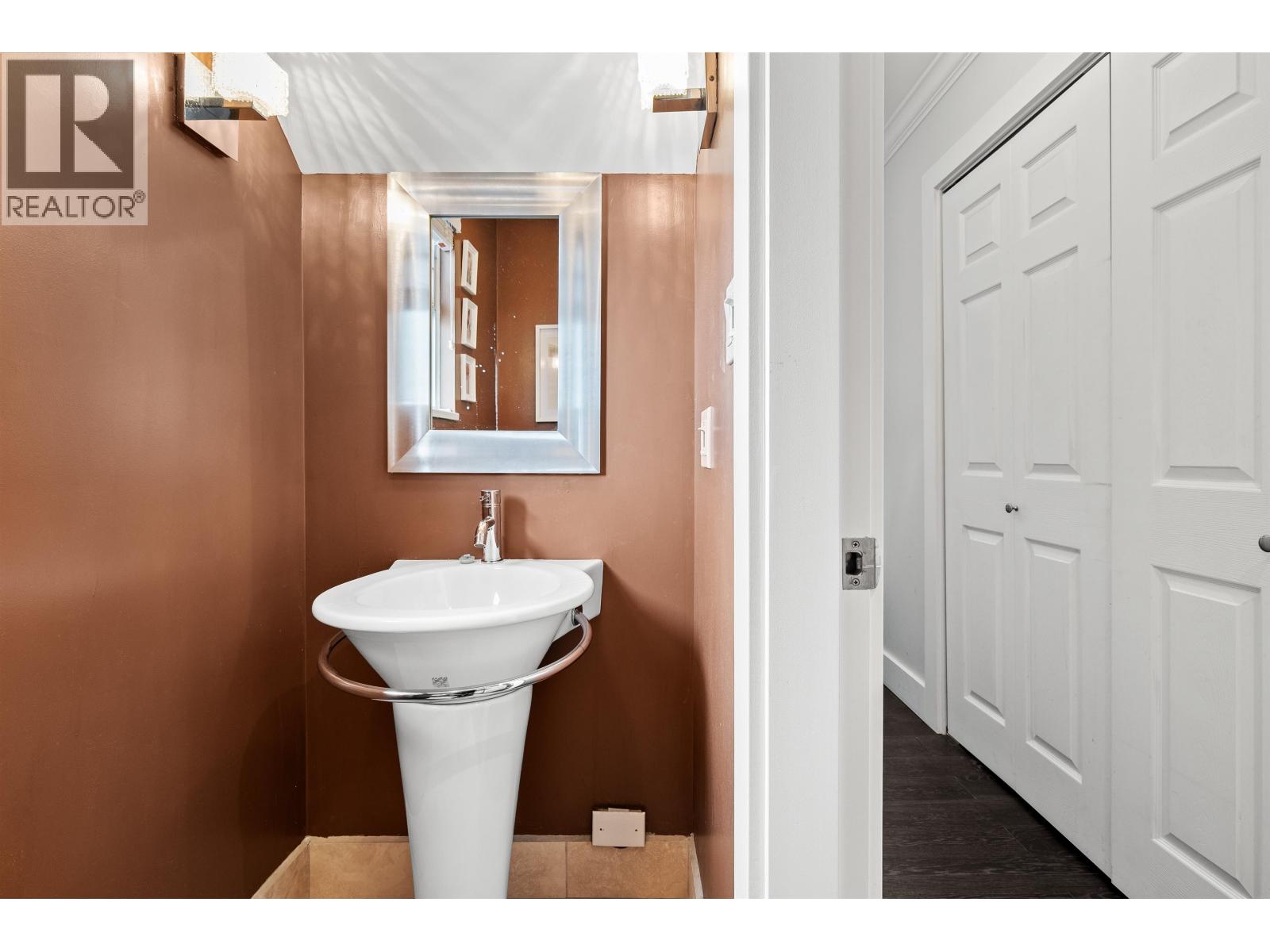 1050 E 10th Avenue, Vancouver, British Columbia V5T 2B5 - Photo 16 - R3138291