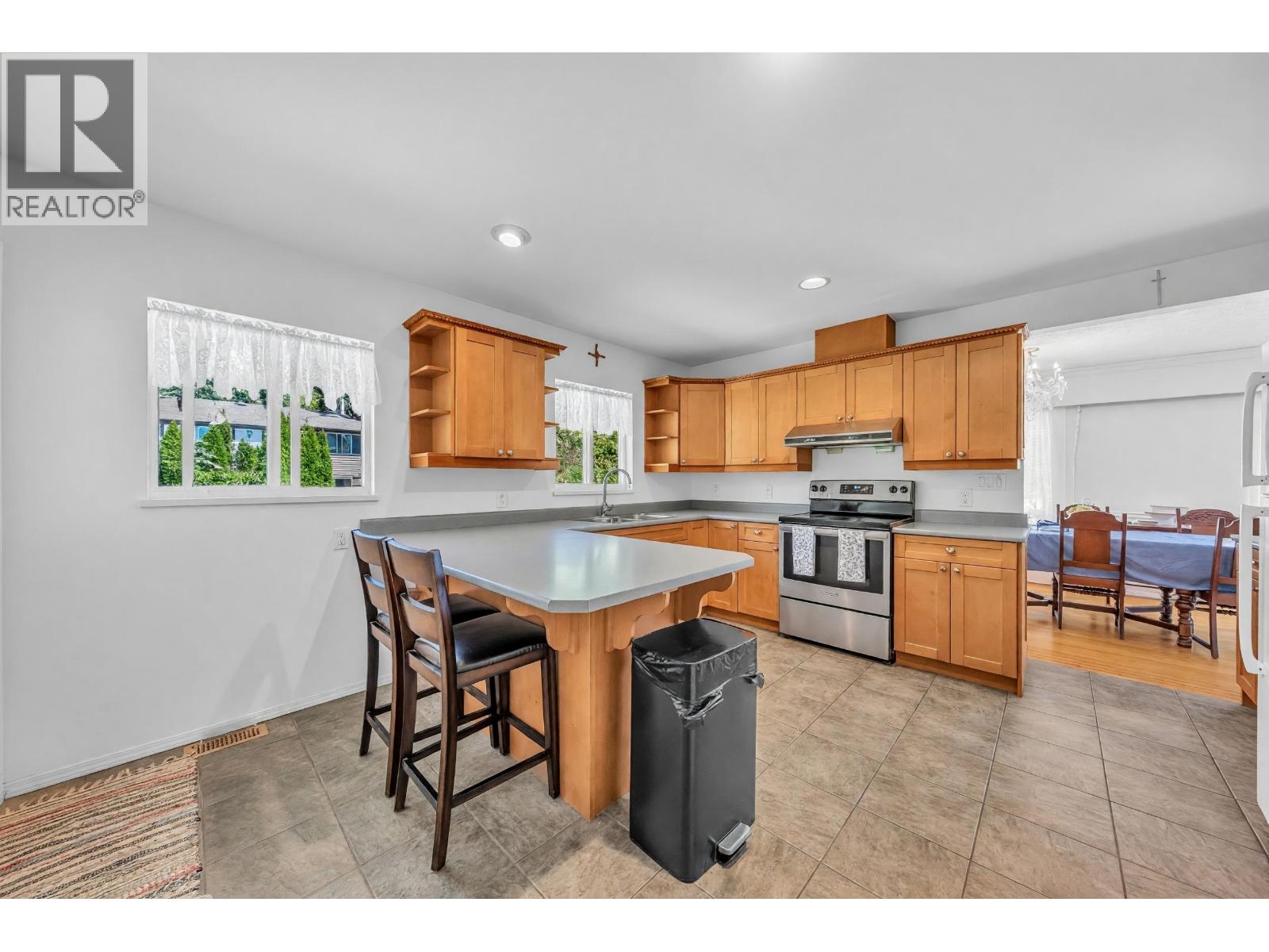 468 Saville Crescent, North Vancouver, British Columbia  V7N 3B1 - Photo 11 - R3138290