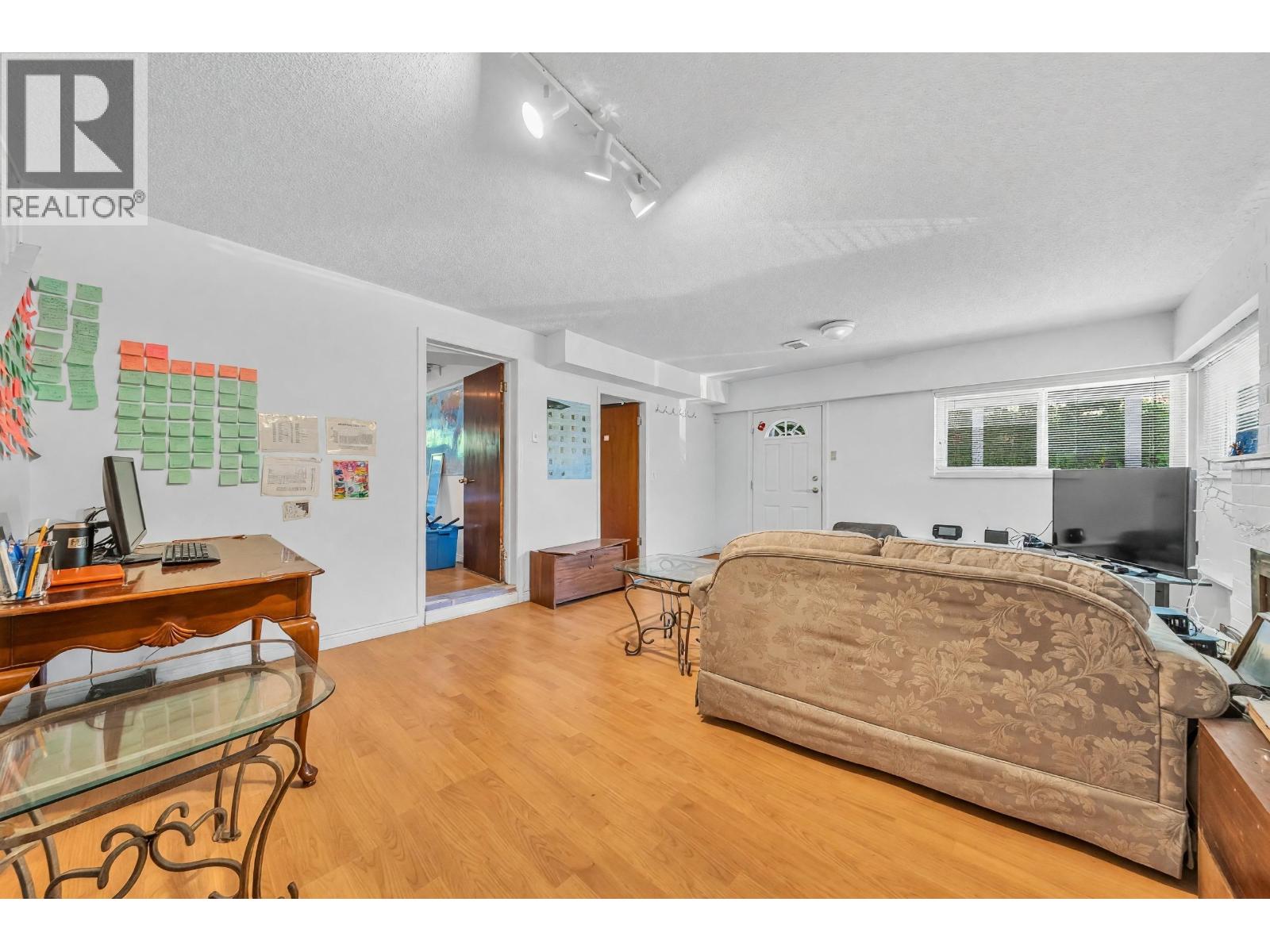 468 Saville Crescent, North Vancouver, British Columbia  V7N 3B1 - Photo 25 - R3138290