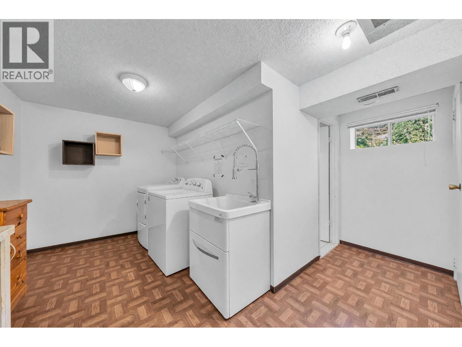 468 Saville Crescent, North Vancouver, British Columbia  V7N 3B1 - Photo 33 - R3138290