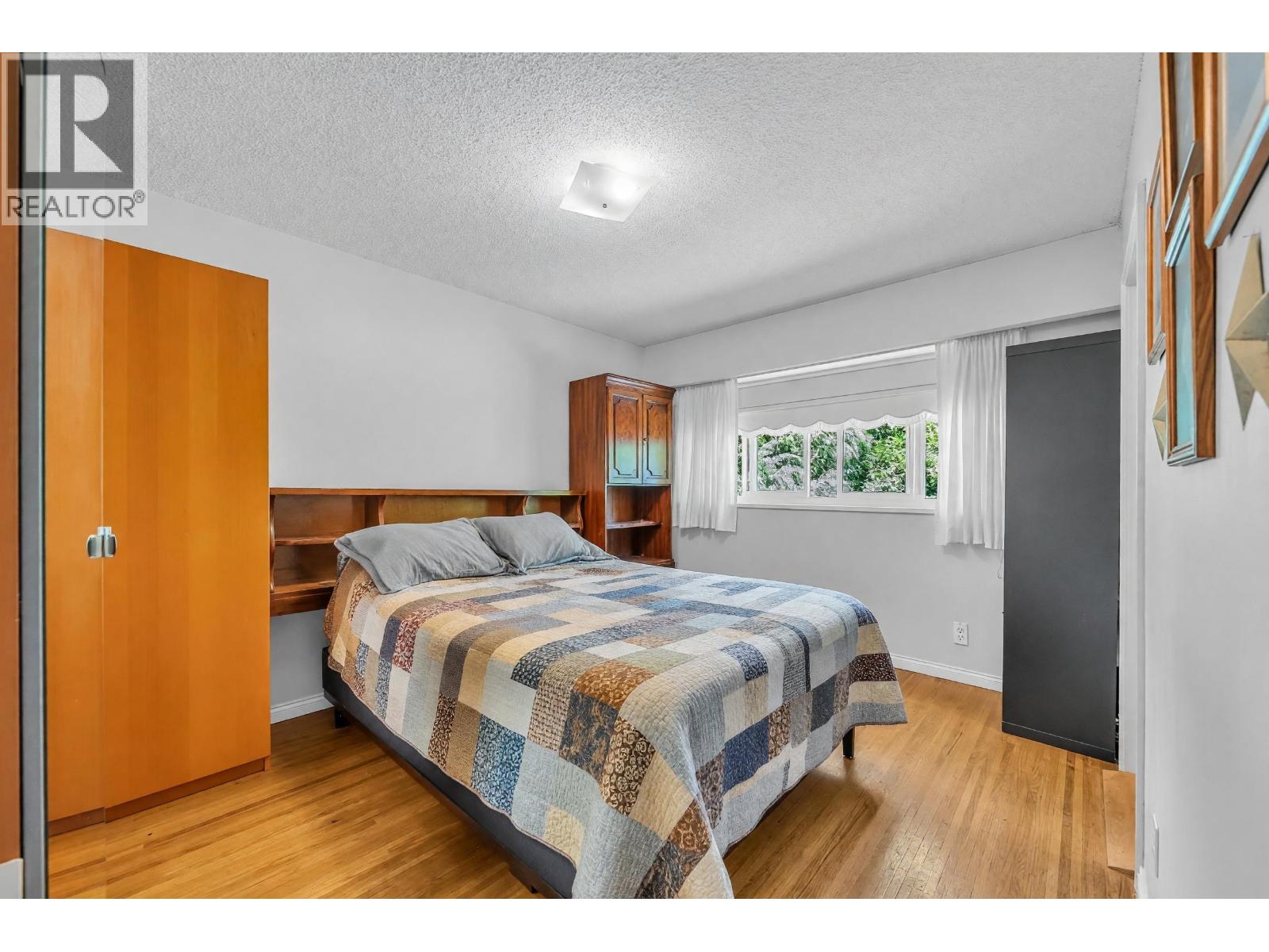 468 Saville Crescent, North Vancouver, British Columbia  V7N 3B1 - Photo 6 - R3138290