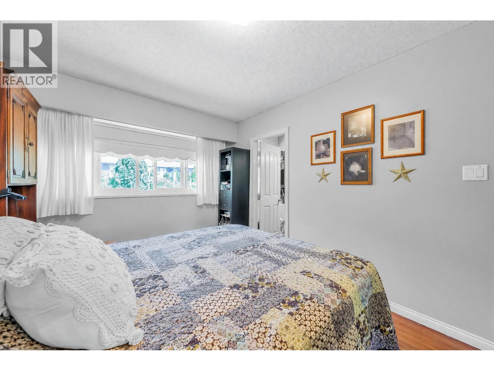 468 Saville Crescent, North Vancouver, British Columbia  V7N 3B1 - Photo 7 - R3138290