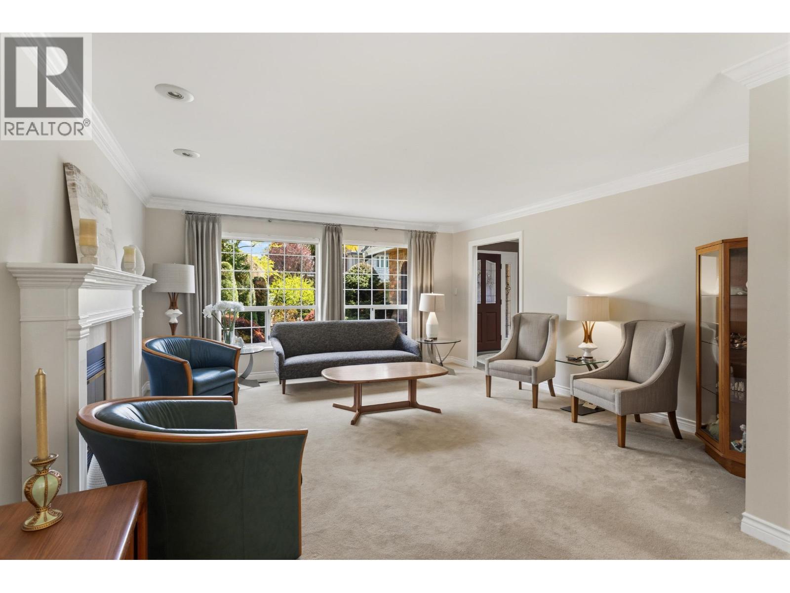 2465 Berton Place, North Vancouver, British Columbia V7H 2W9 - Photo 2 - R3116600