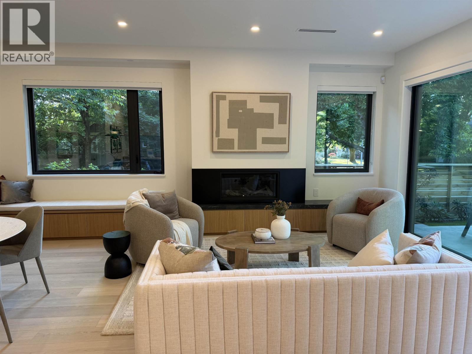 396 W 21 Avenue, Vancouver, British Columbia  V5Y 2E5 - Photo 3 - R3092014
