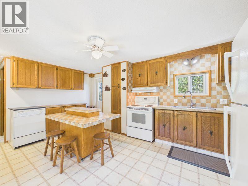3311 21st Street N, Cranbrook, British Columbia  V1C 6E5 - Photo 15 - 10391475