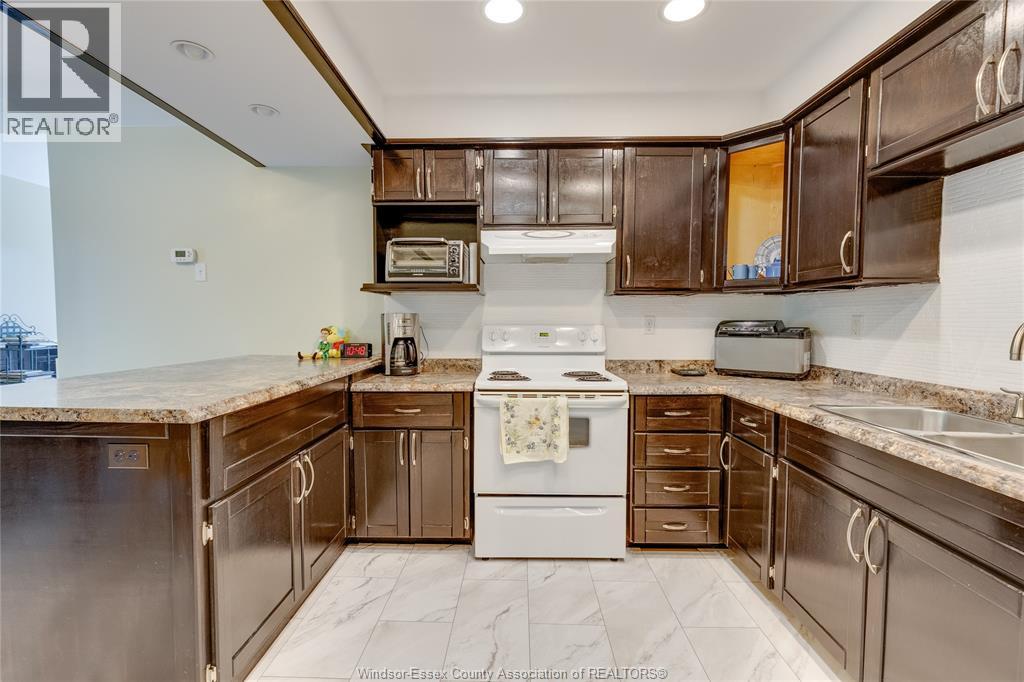503 Regent, St. Clair Beach, Ontario  N8N 4B8 - Photo 6 - 26014764