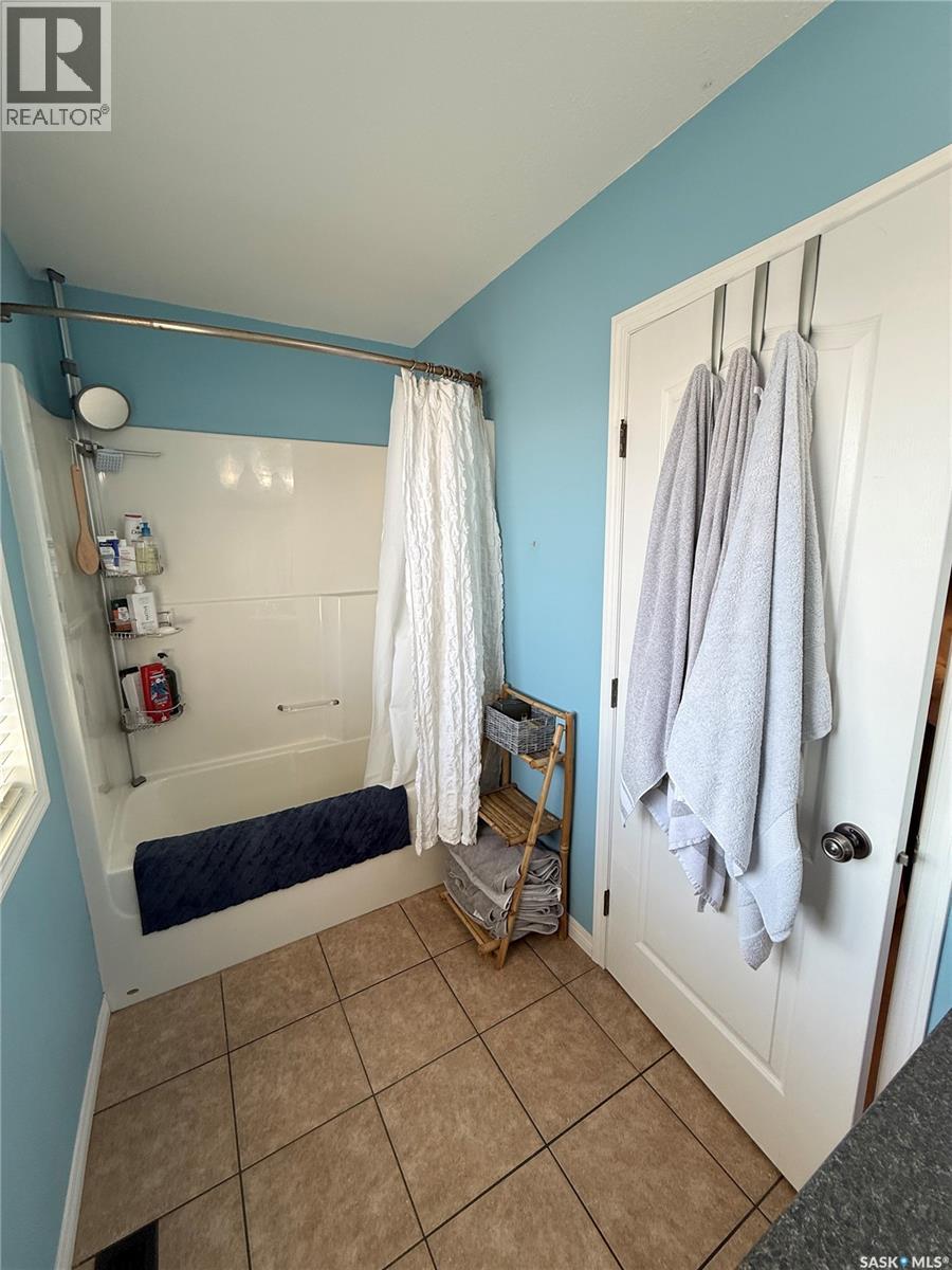 3102 37th Street W, Saskatoon, Saskatchewan  S7L 7H9 - Photo 27 - SK040249