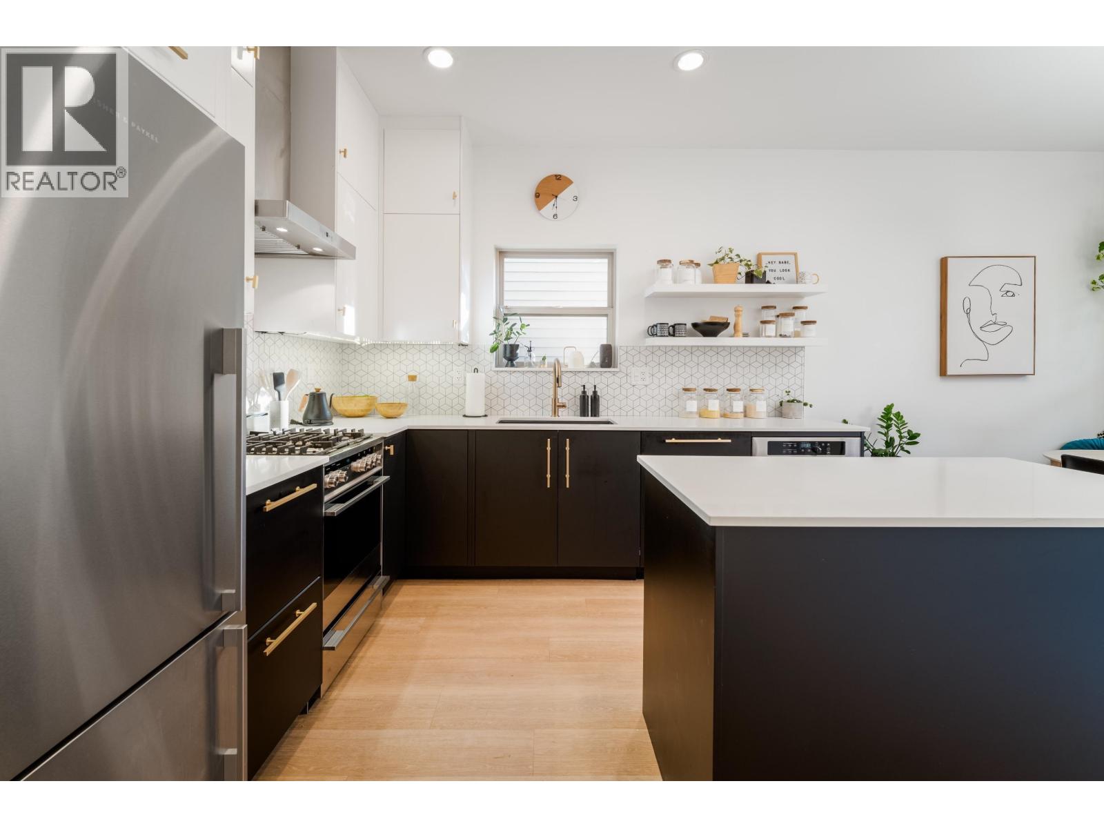 5418 Main Street, Vancouver, British Columbia V5W 2R9 - Photo 3 - R3131895