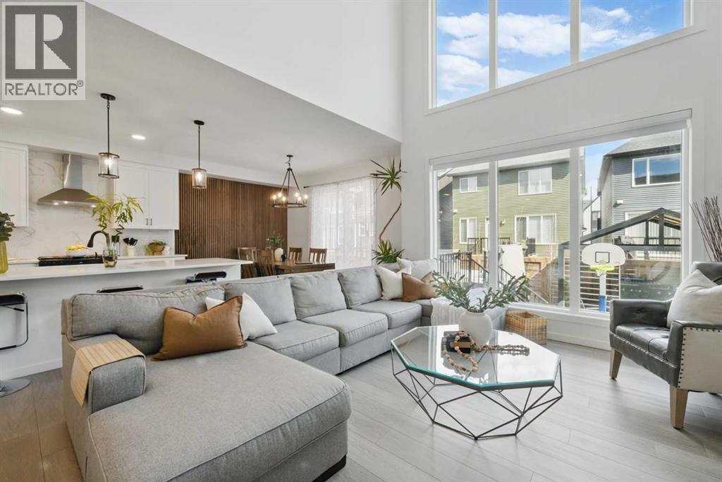 73 Mallard Grove SE, Calgary, Alberta  T3C 0E3 - Photo 3 - A2316853