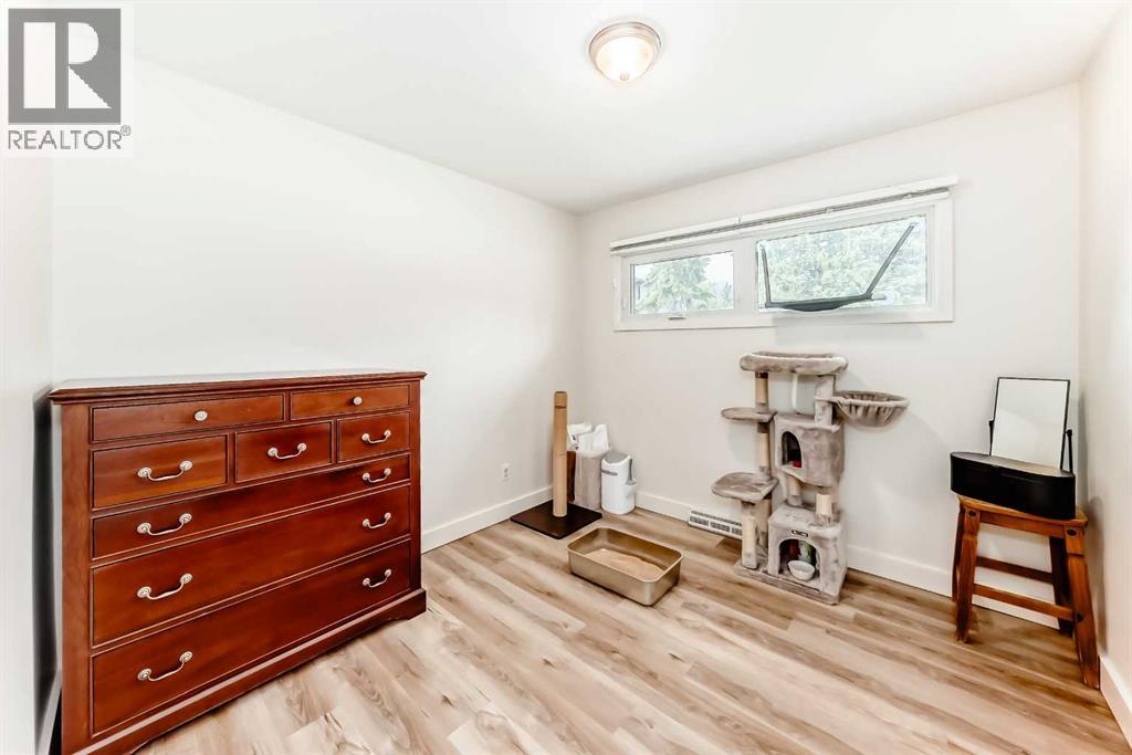 35 Collingwood Place NW, Calgary, Alberta  T2L 0R1 - Photo 12 - A2320906