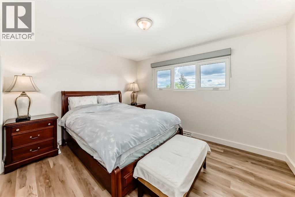 35 Collingwood Place NW, Calgary, Alberta  T2L 0R1 - Photo 10 - A2320906