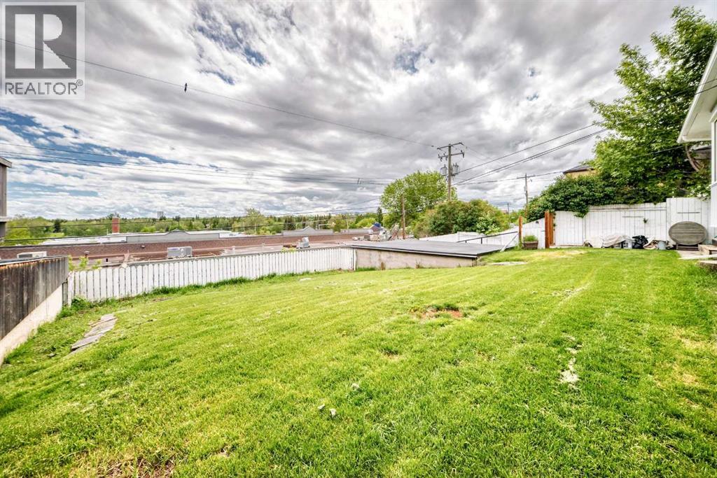 35 Collingwood Place NW, Calgary, Alberta  T2L 0R1 - Photo 18 - A2320906