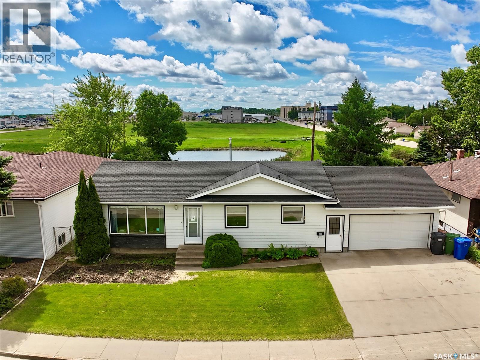 136 Darlington STREET E, Yorkton, Saskatchewan