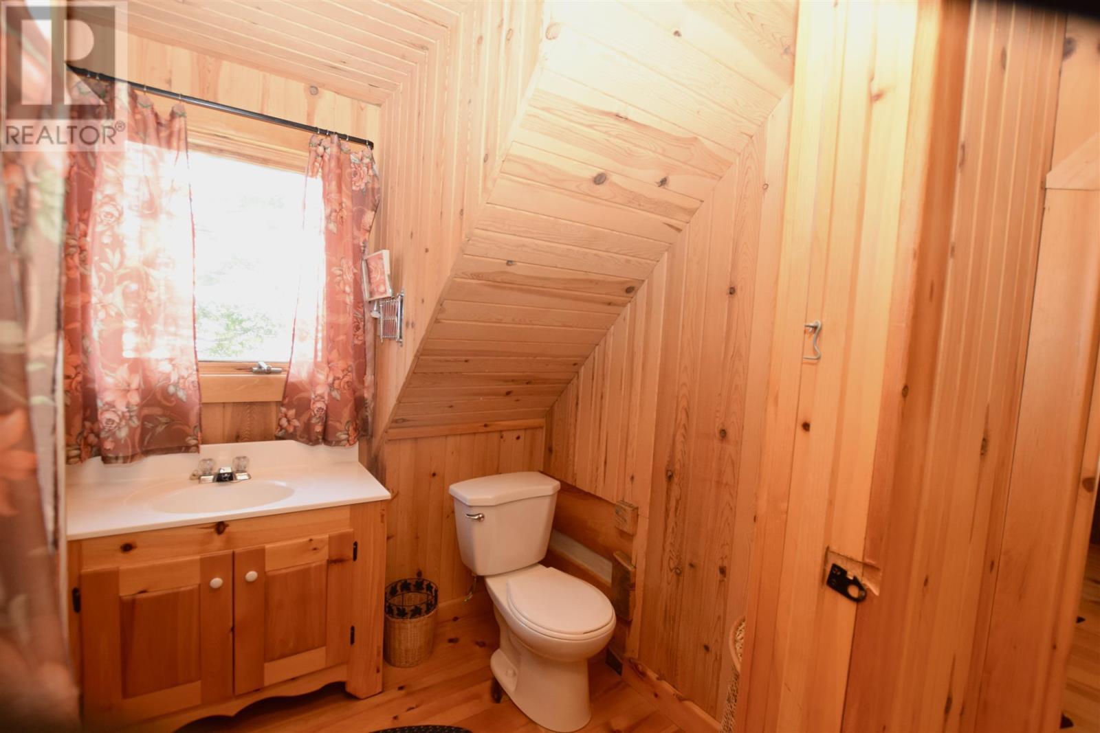 686 Sunset Beach Road, Huron Shores, Ontario  P0R 1H0 - Photo 19 - SM261545