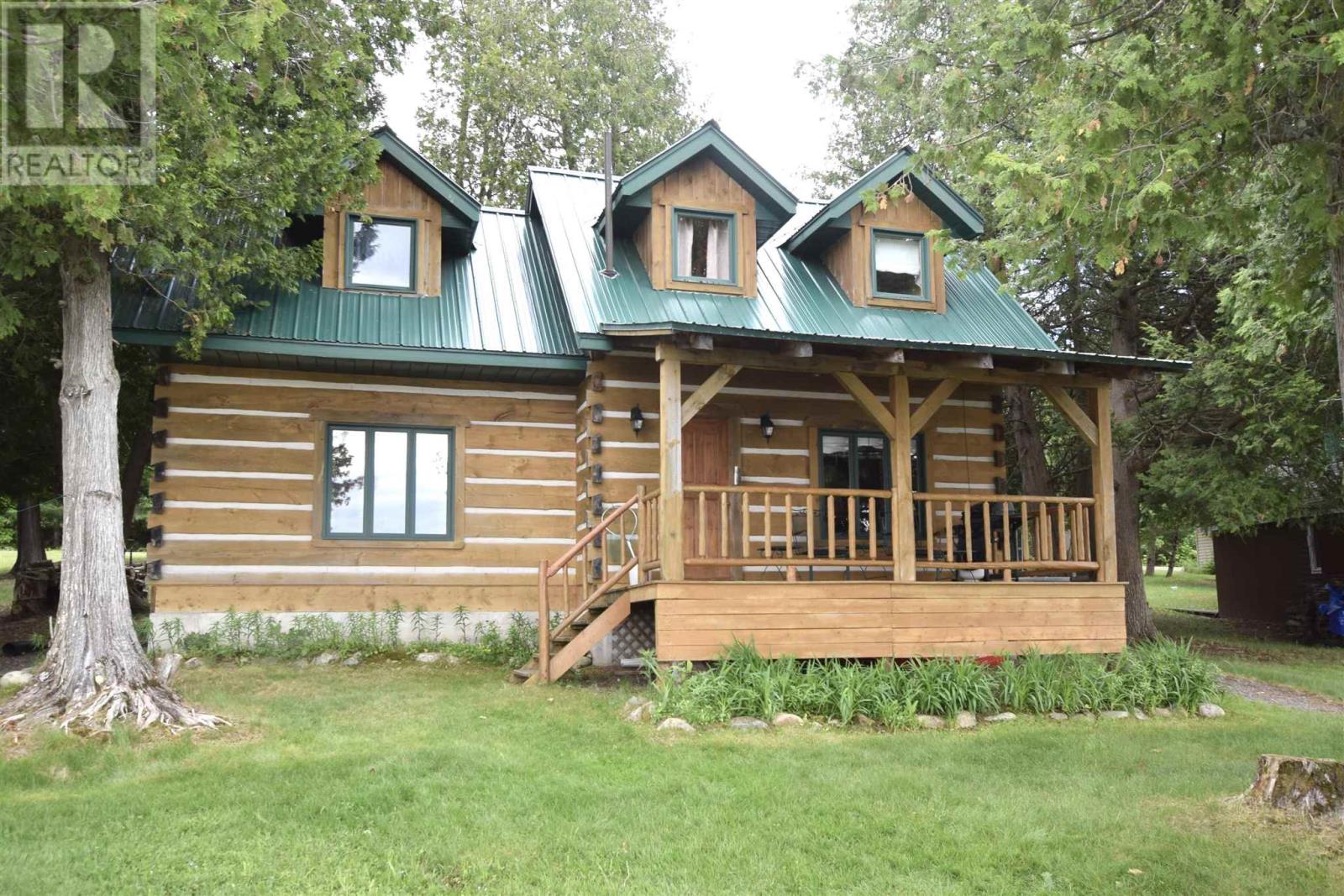686 Sunset Beach Road, Huron Shores, Ontario