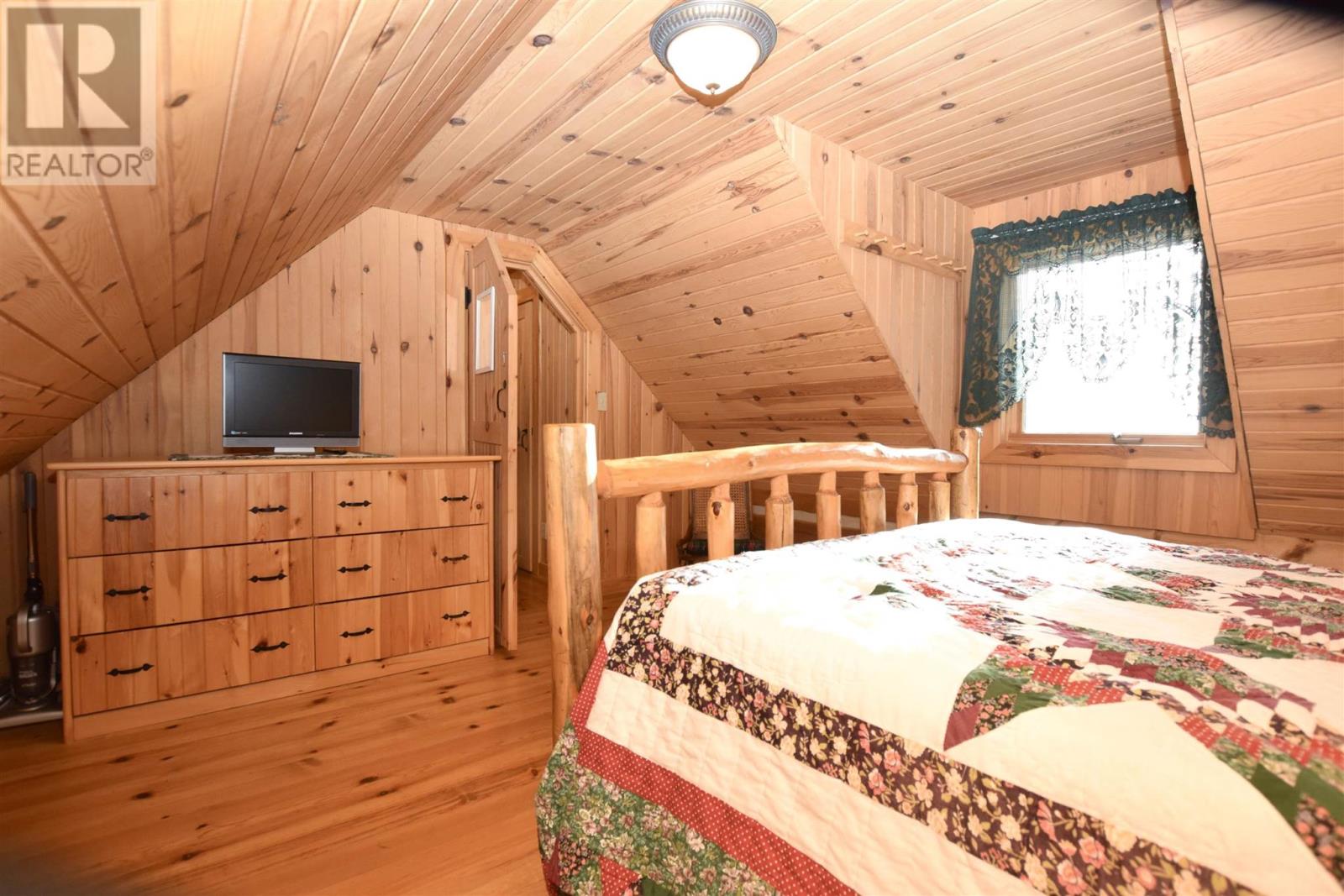 686 Sunset Beach Road, Huron Shores, Ontario  P0R 1H0 - Photo 16 - SM261545