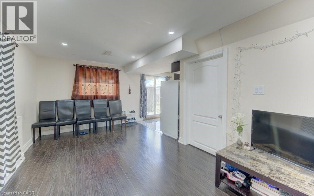 42 Greenwater Street, Kitchener, Ontario  N2R 0H2 - Photo 32 - 40841797